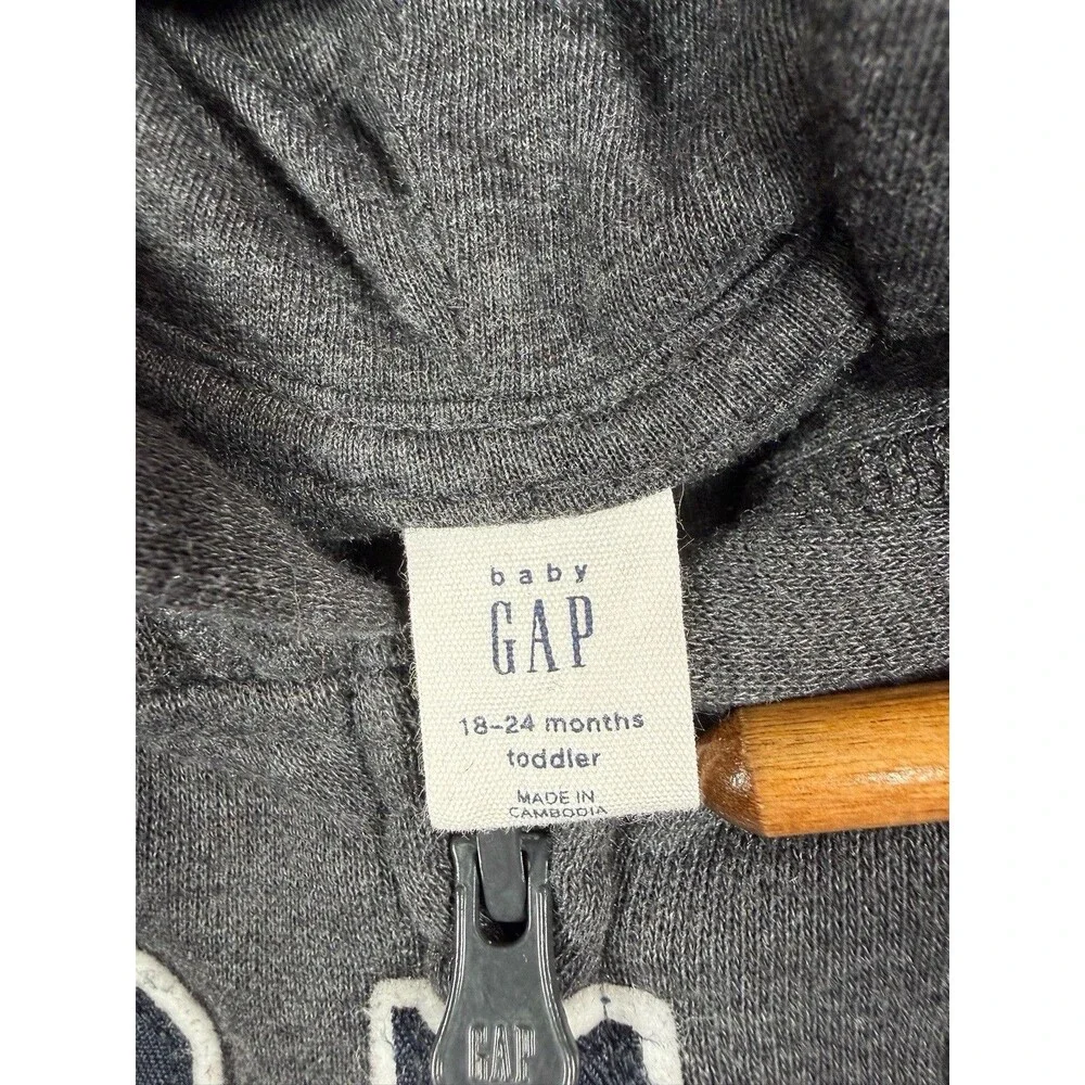 GAP Toddler Full Zip Hoodie Charcoal Gray Logo Sweatshirt 18-24 Months